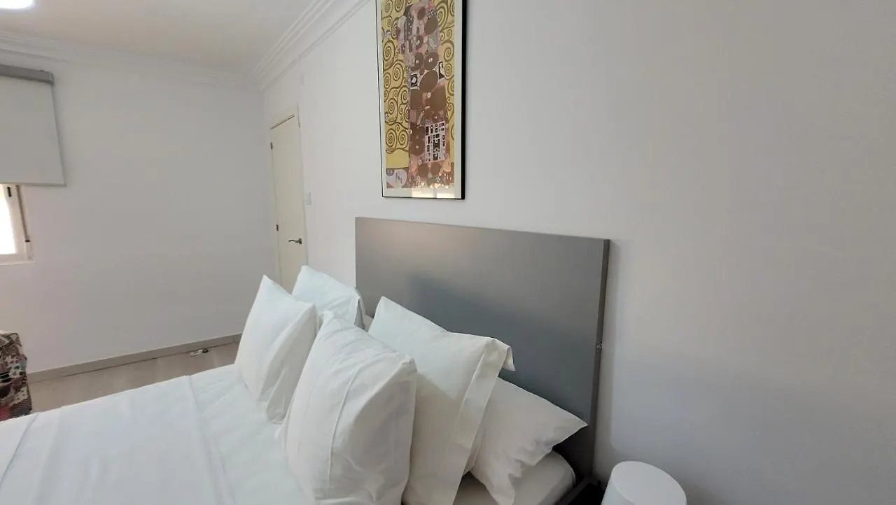 Apartaments B O D Collblanc L'Hospitalet de Llobregat 0*,